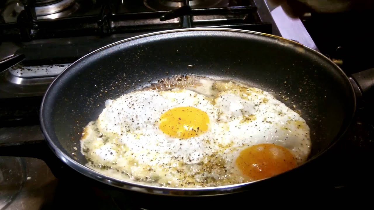 Het zondagse eitje, sunday morning egg.