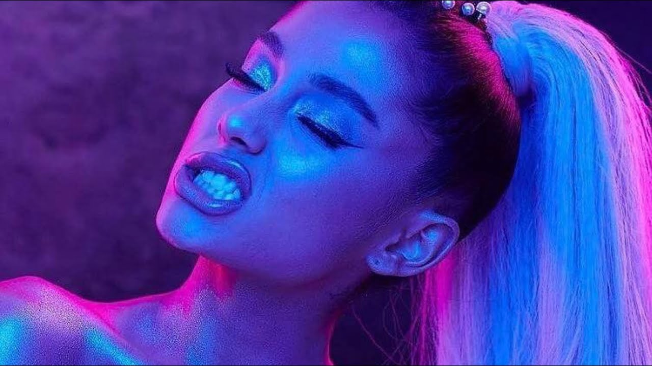 Ariana Grande | Roller Coaster - YouTube