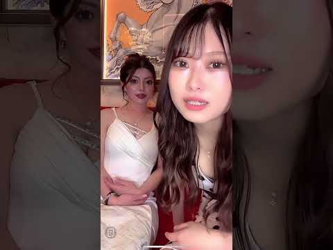 キャバ嬢ᡣ𐭩パンチラ配信 右の水玉模様のドレスの子ずっと見えてるᡣ𐭩 