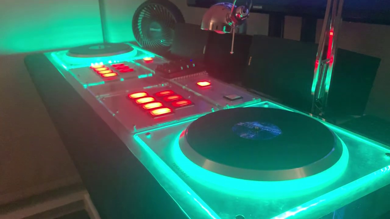 DJ Dao RED (Real Edition Double) with custom turntable RGB - YouTube