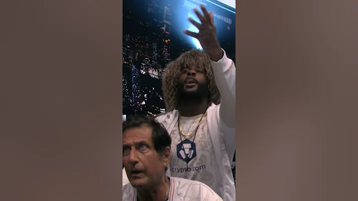 This interaction between Merab Dvalishvili and Sean O'Malley's corner! 😳 #ufc311