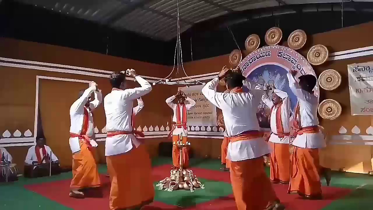 Shri Radhakrishna Bhajana Mandali Sasihithlu Purushara Kunita Tanda