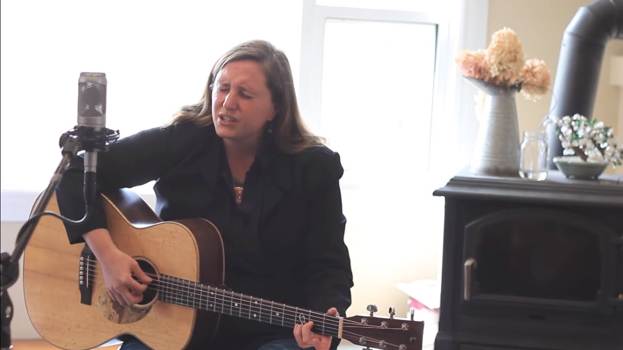 Erika Kulnys - Kindness of Strangers (Live in Deep North) #HFXsongs