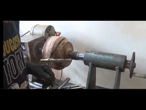 Turning Gorocaia wood