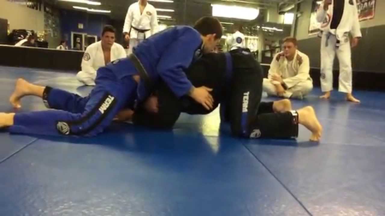 Jeff Curran teaching BJJ guillotine choke www.teamcurran.com