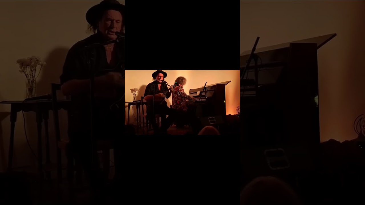 Ode to an Elf.  Dr Space Toad accompanied by Monty Oxymoron at the Rose hill Arts Hub