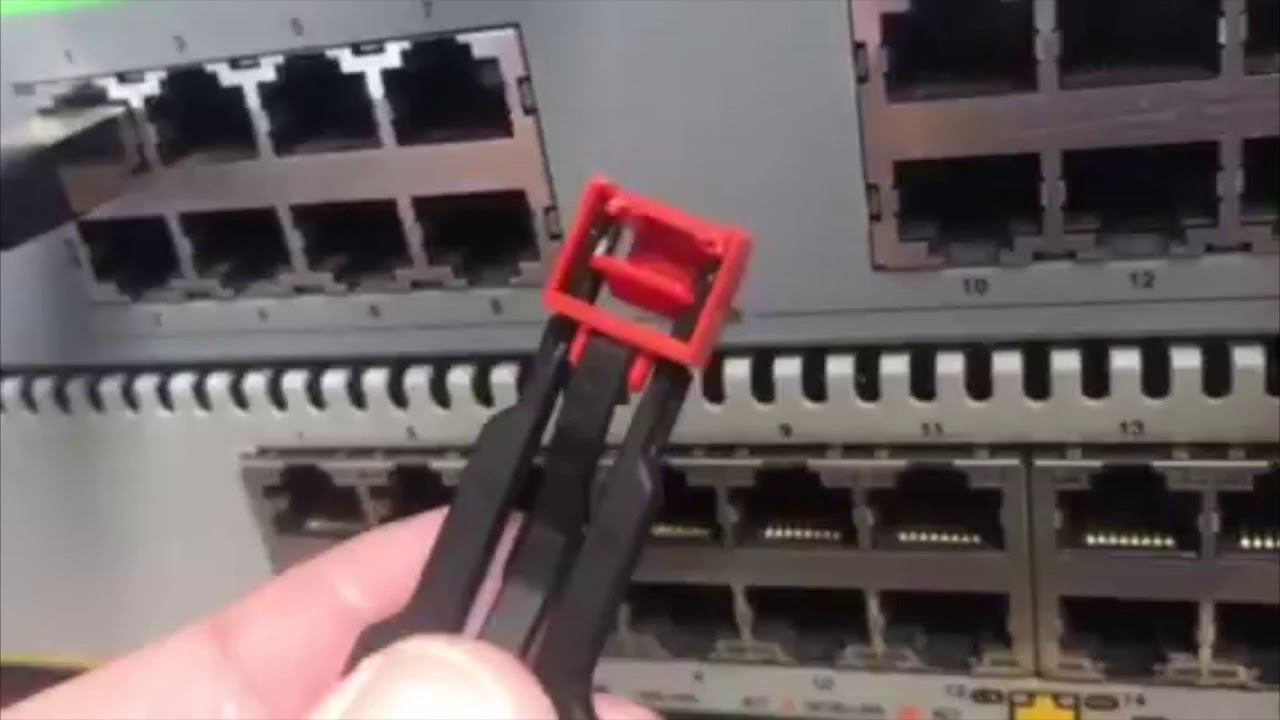 ¿Cómo se utiliza PSL-DCJB para bloquear puertos RJ45? - YouTube