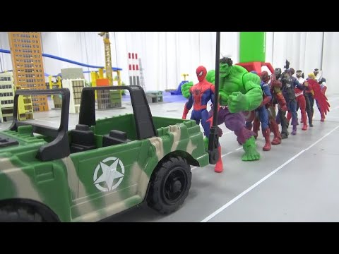 Spiderman <strong>Hulk</strong> 10 Super Heroes ride truck toys <strong>play</strong> 스파이더맨 헐크 10명 슈퍼히어로 트럭 장난감 놀이