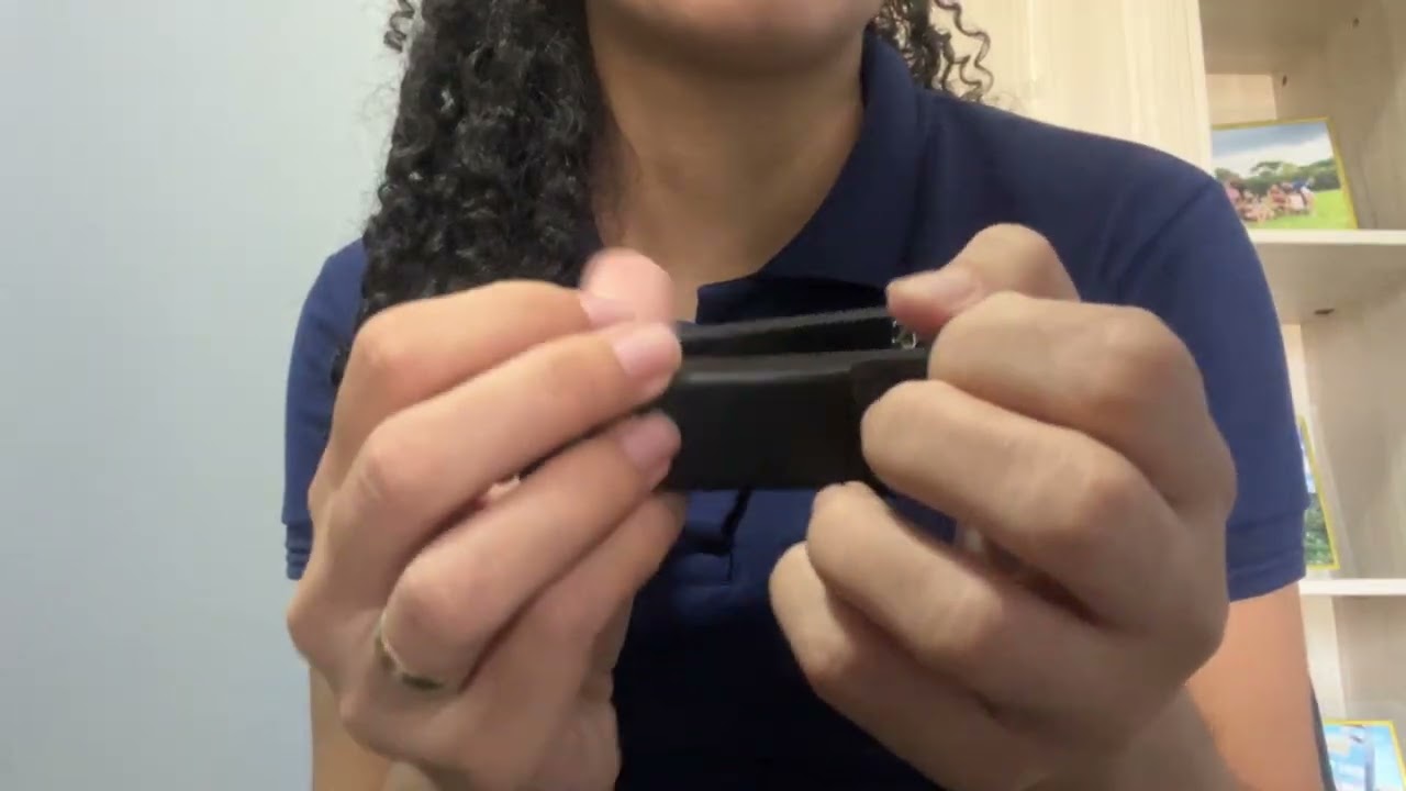 ASMR aleatório no trabalho #scratching #tapping #asmr 