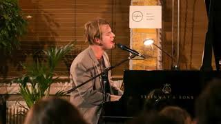 Tom Odell performing Bruce Springsteen’s ‘Dancing In The Dark’ on BBC Radio 2