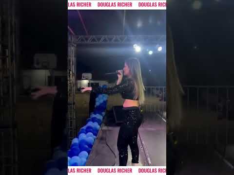 Último show da cantora Nayara Vilela