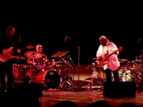 Abe Laboriel w/ "Jazz Ministry" 23 May 2010 "ah-hah"