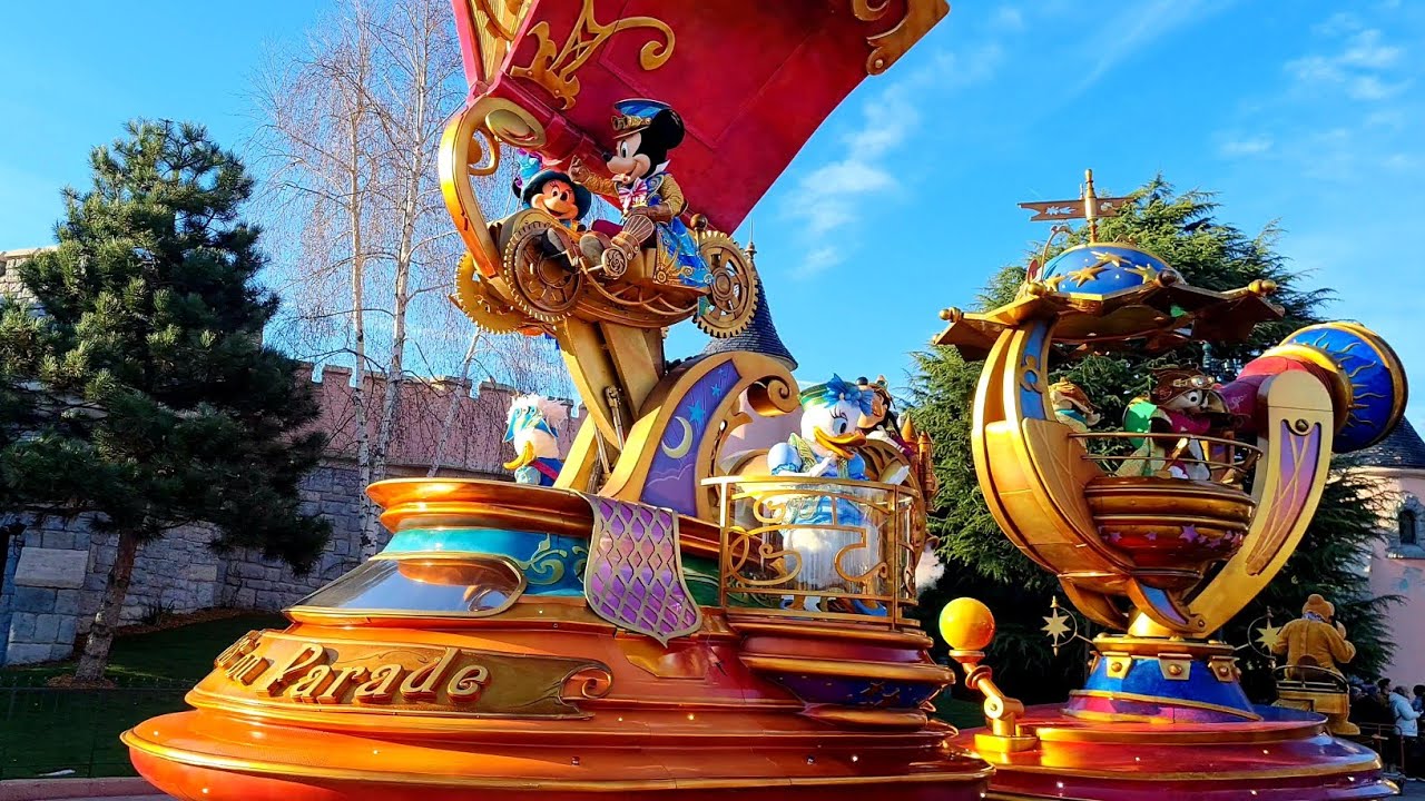 Disneyland Paris, Disney Stars on Parade, Follow the parade! 21st March 2023