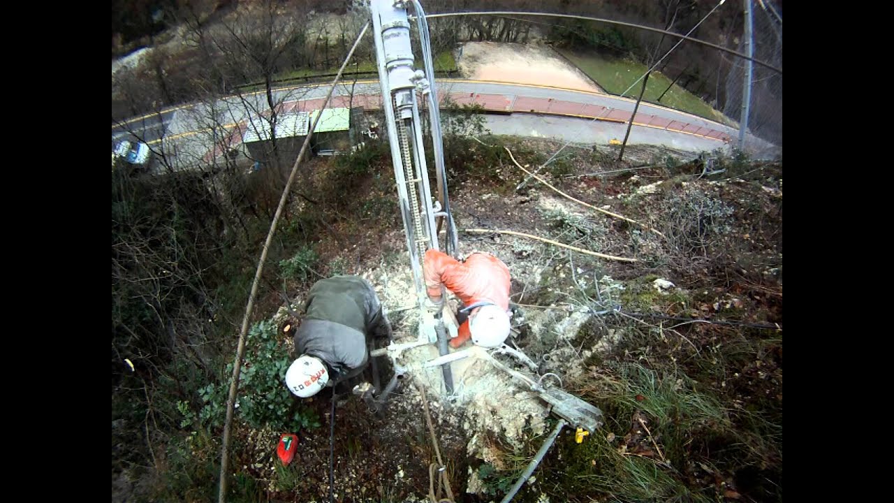 Tecnorock S.r.l. - Perforazione su parete rocciosa