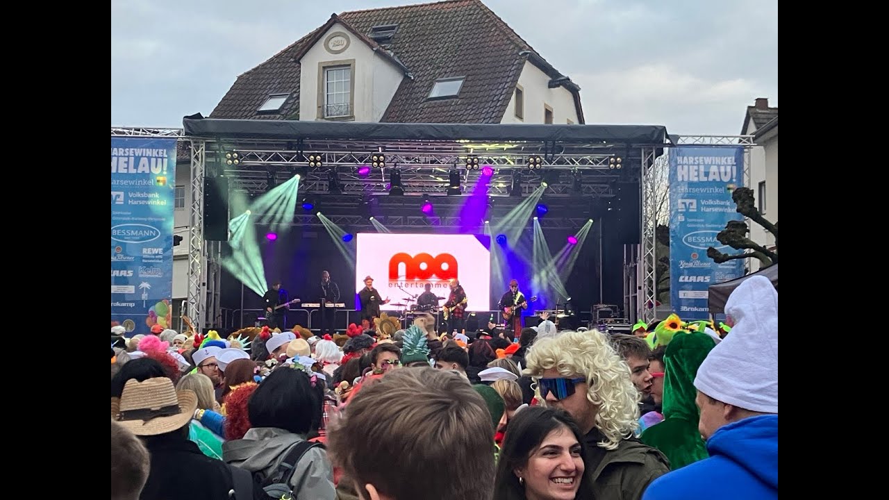 Karneval 2024: Rosensonntag auf dem Alten Markt in Harsewinkel