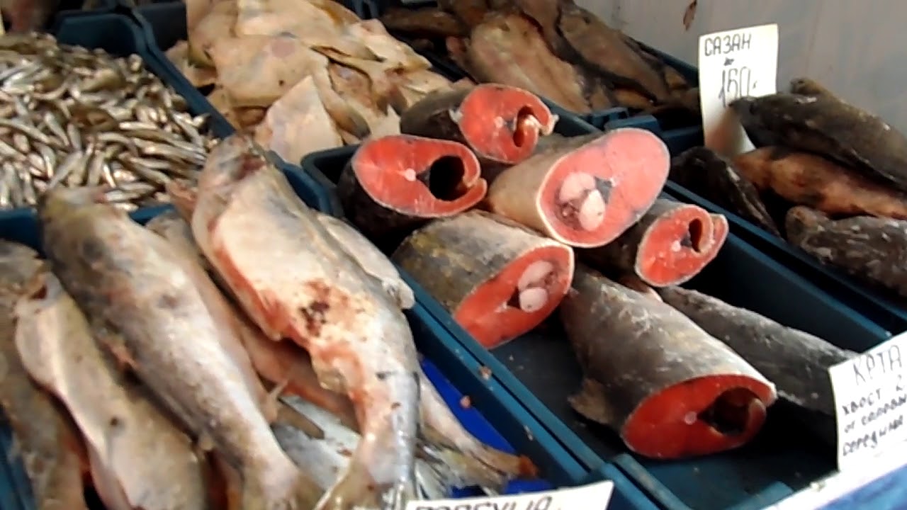 Купить рыбу во владивостоке. Рыбный рынок Владивосток. Рыбный рынок во Владивостоке на 2 речке. Владивостокская рыба. Владивосток рыбный рынок морепродуктов.