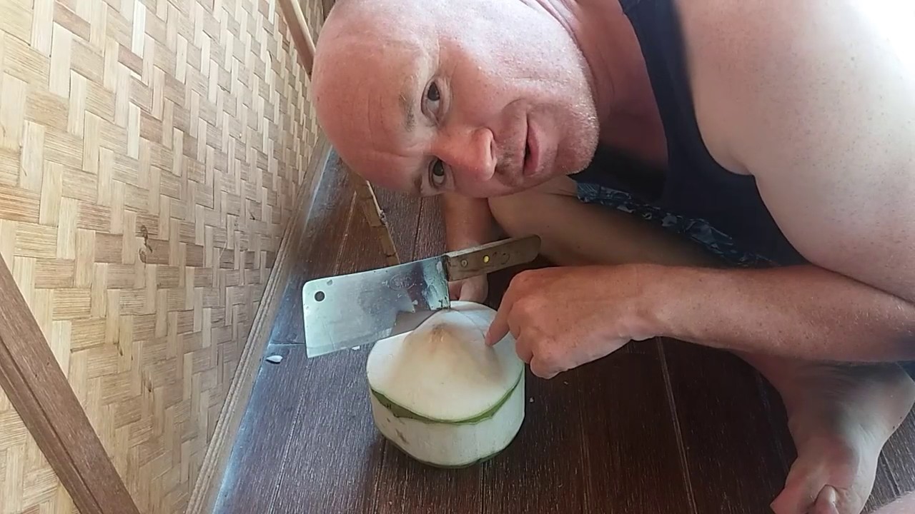 Kokosnuss öffnen Rohkost young coconut Urkost Anleitung Rowfood how to open german