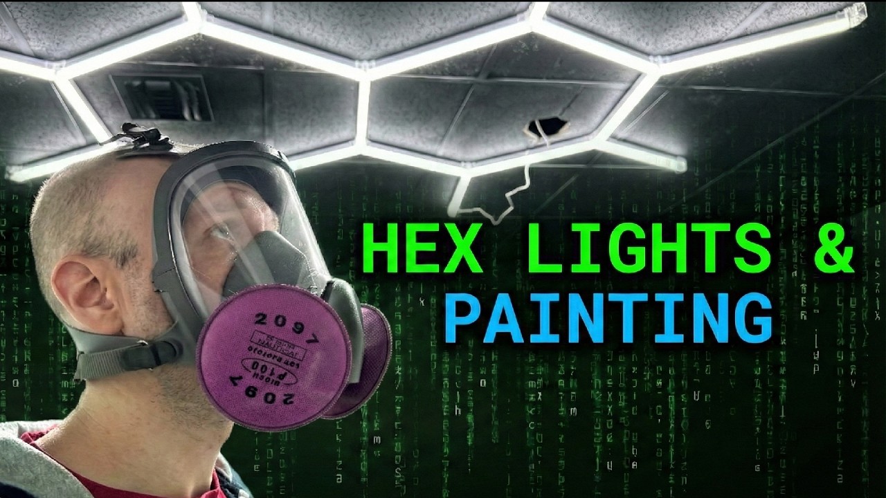 Самодельное освещение для спортзала: шестиугольные светодиоды и темный потолок.