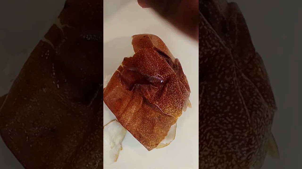 EVERYONE MAKES FUN OF HOW I EAT MY PASSION FRUIT 