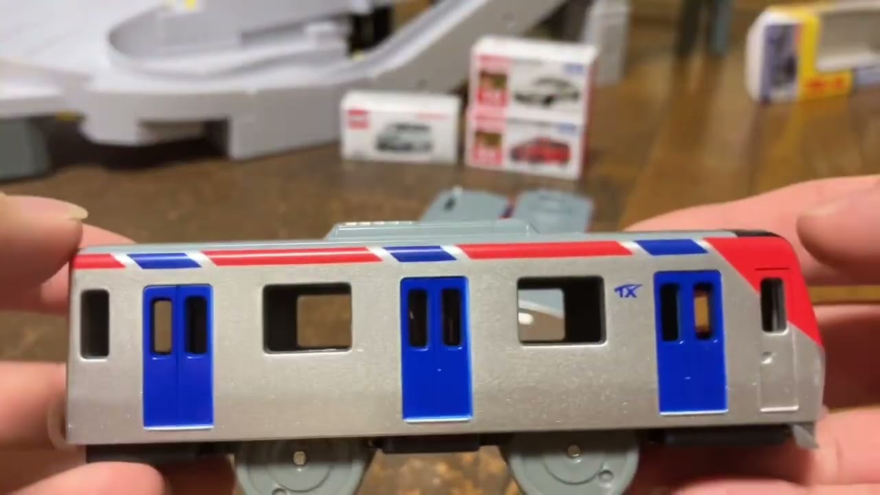 プラレール つくばエクスプレス3000系を開封 - YouTube
