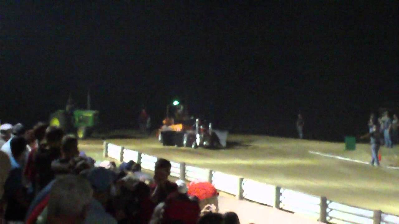 44 Bunker Hill Shootout Truck & Tractor Pull Sat, 081311 in Beloit