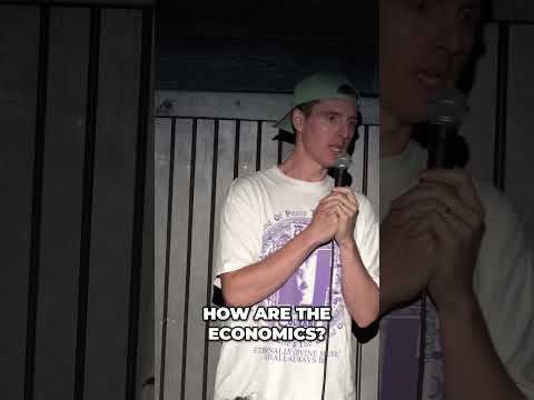 Maga Heckler REGRETS Interrupting