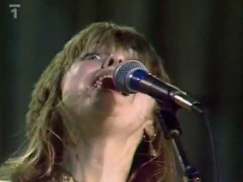 10 Suzi Quatro - Live In Praha - If You Can't Give Me Love