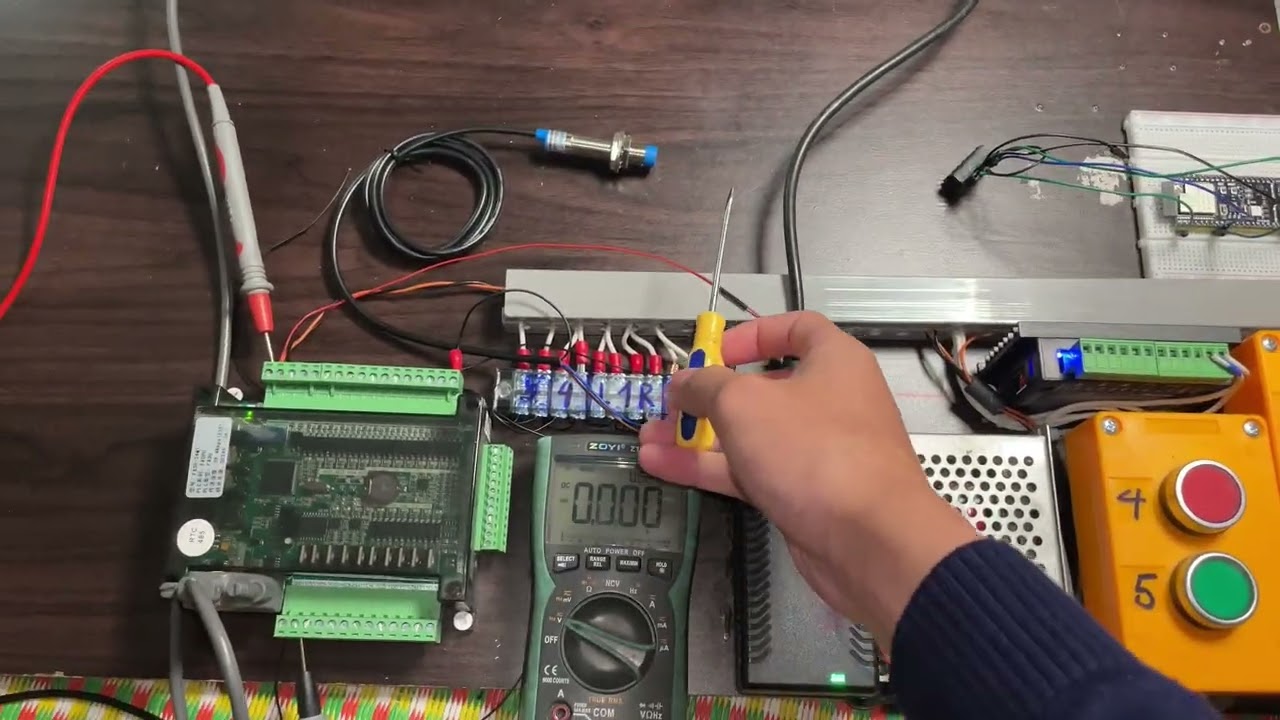 Kết hợp cảm biến NPN và plc FX3U