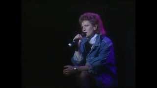 Barbara Dickson - I Think It&#39;s Going To Rain Today (Royal Albert Hall 1987)