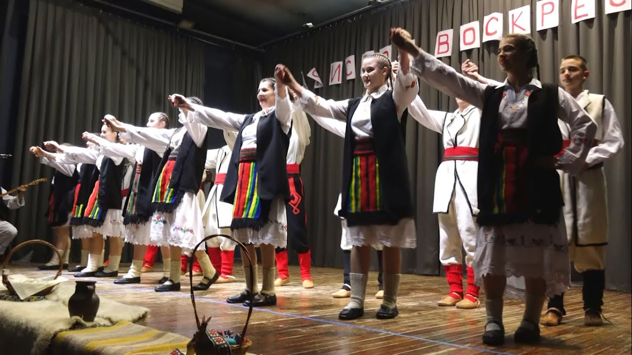 U Tesliću održan Vaskršnji koncert KUD-a “Bele rade”; okupio članove društva, ali i brojnu publiku