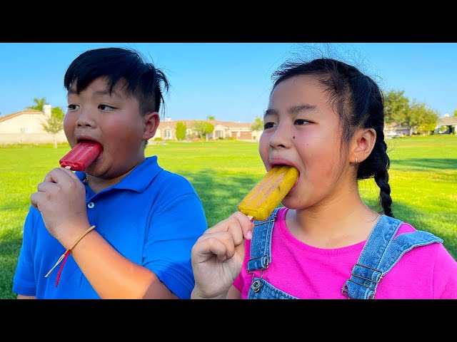 Alex and Jannie Play Day at the Park and Learning How to Make Fruit Popsicles class=