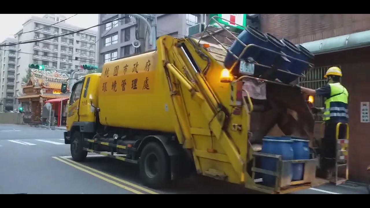 桃園市政府環境管理處-八德區中隊部分車輛出車/桃園區中隊-垃圾車515-UN(代收,已報廢)/資收車KEA-8863