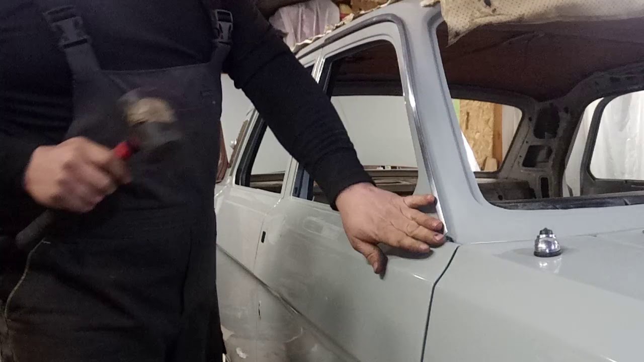 Установка молдингов на автомобиль