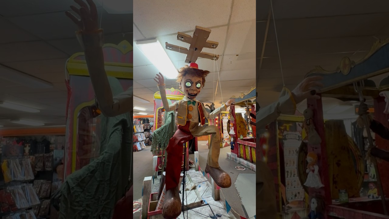 Spirit Halloween, puppet animatronic #Halloween #SpiritHalloween #Spooky #Spirit #FYP ￼