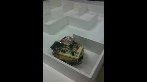 Robot in maze #1 04/09/09