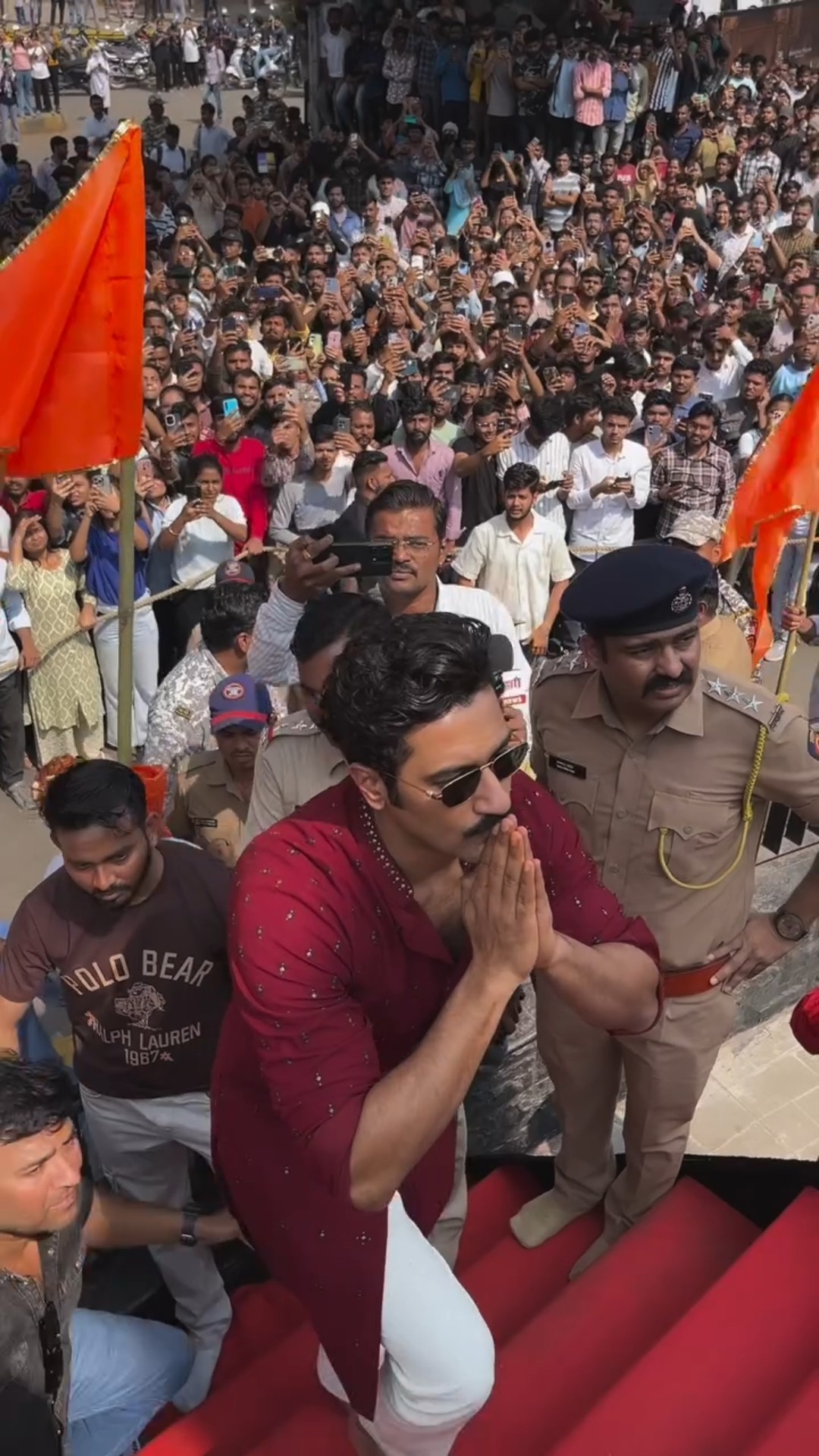 Vicky Kaushal gets a GRAND welcome at Chhatrapati Sambhaji Nagar during Chhaava promotions ? #shorts
