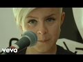Robyn - Be Mine! (Live From The Cherrytree House)