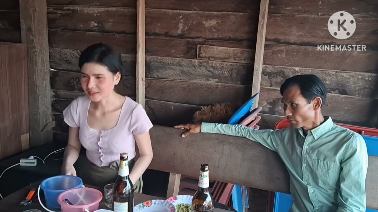 เมียเขาคึอสีเหลาไจ[ເມຍເຂົາຄຶສີເຫລົາໃຈຮ້ອງຂວັນໃຈສາຍພູໂຮງ