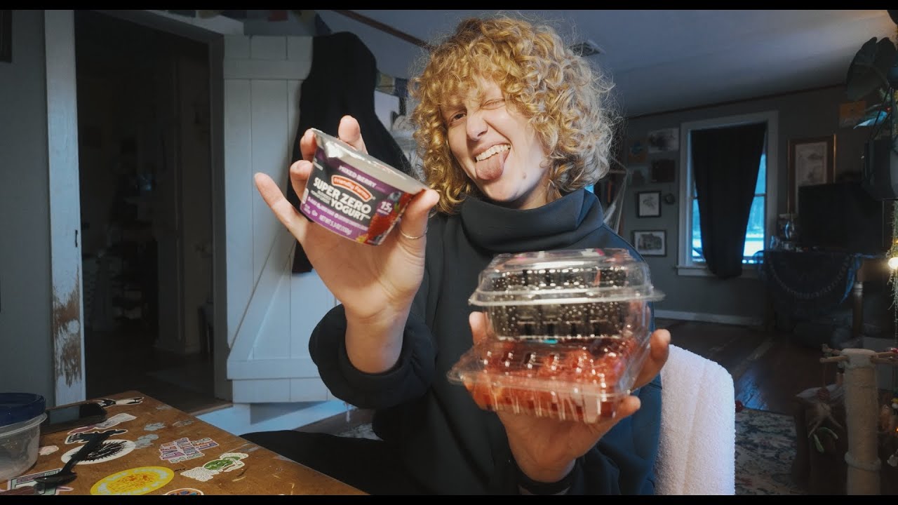 greek yogurt protein bowl