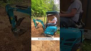 Excavator Malfunction 😆🤣#funny #fyp #tiktok #Foryou #usa #fail #funnyfail #Excavator