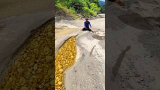 the discovery of gold in the Euphrates River which is currently viral