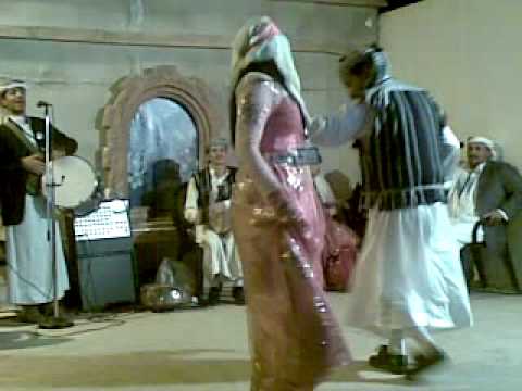 رقص يمني في القرية العالمية دبي - YouTube