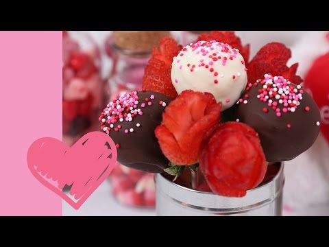 strawberry-surprise-cake-pops-|-valentine's-day-edible-gifts