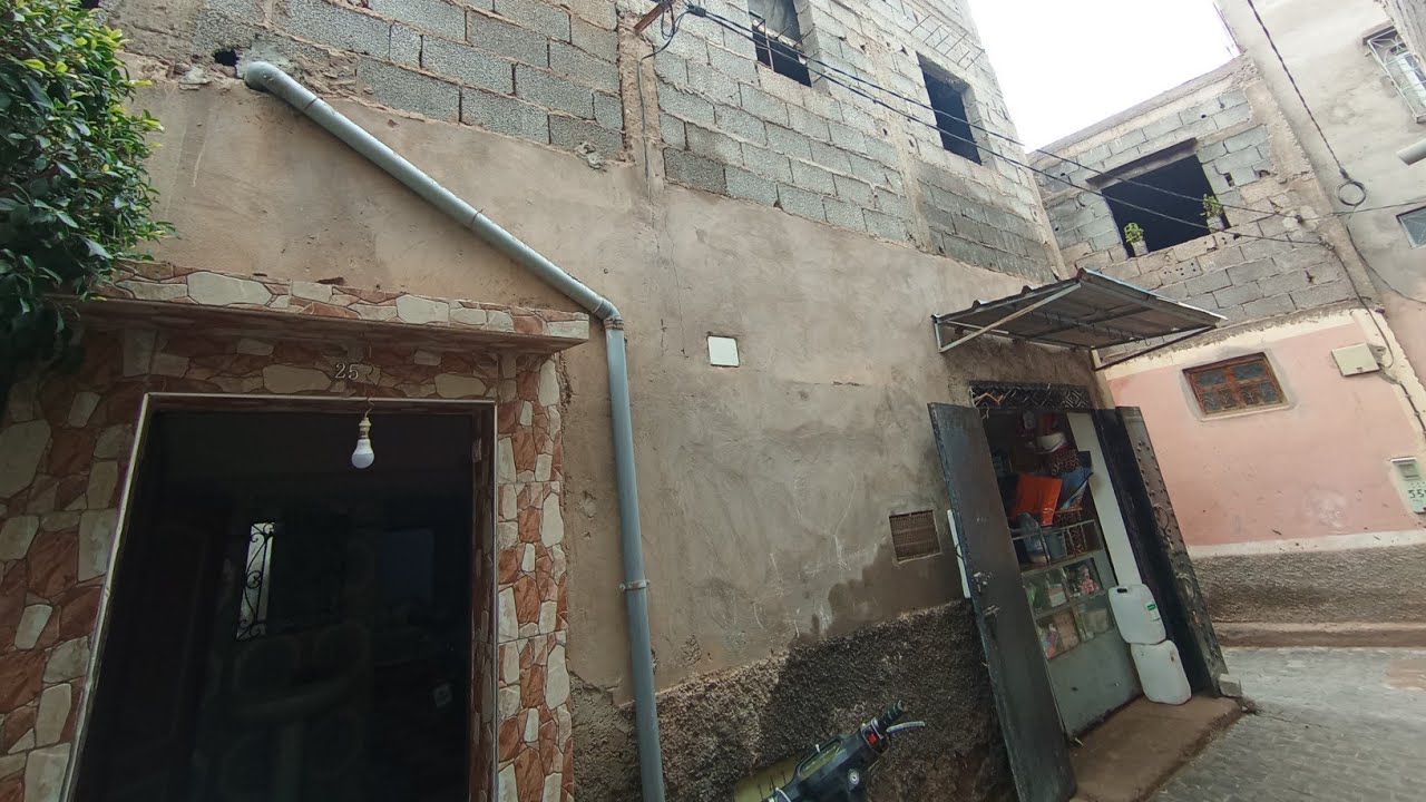 منزل للبيع طريق اوريكة العكرب دوار الحاجب  لاستفسار اكثر على الرقم الوتساب 0623535610 