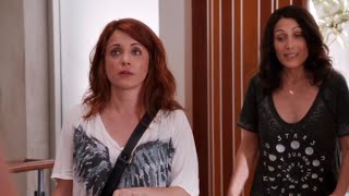 Celebrity Girlfriend’s Guide To Divorce - Best Of Jo (Alanna Ubach) Speaking Spanish Wealth