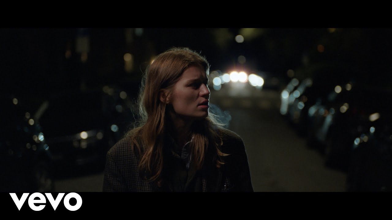 girl in red - Hemingway (Official Video)