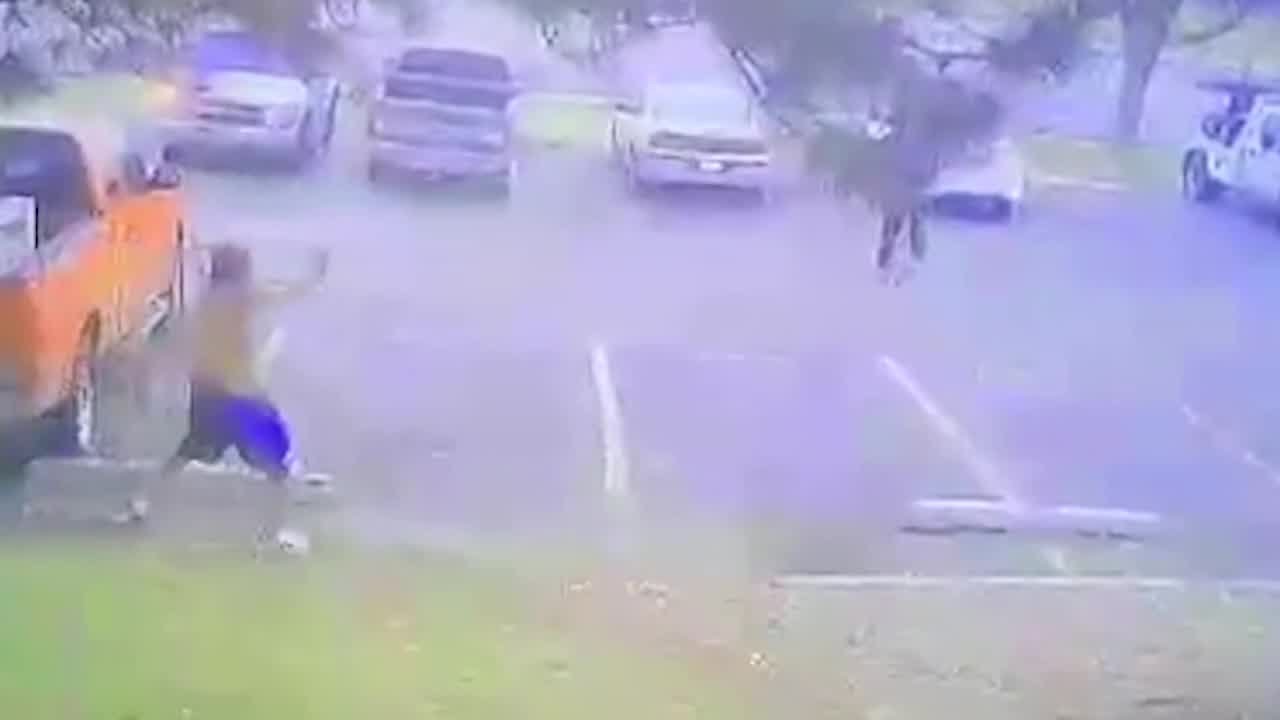 Tow truck driver shot in Aurora - YouTube