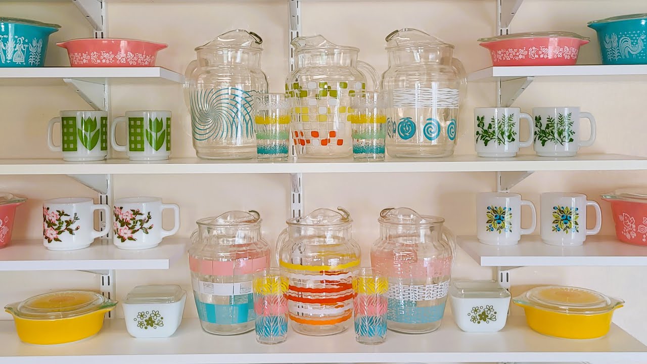 VINTAGE MCM KITCHEN & DINING AREA TOUR | 50s 60s Glass, Pyrex & Ceramics, Lots of Thrifted Items!