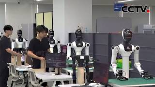 探访北京人形机器人创新中心数据训练基地 机器人不间断“上课”获取大量高质量数据 | CCTV中文《新闻直播间》