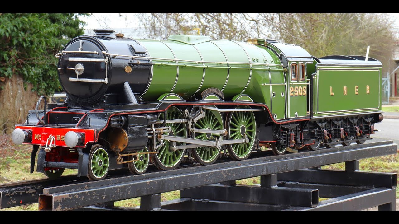 5 inch gauge LNER A3 No.2505 "Cameronian"